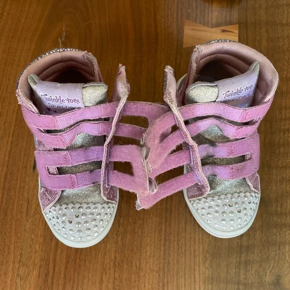 SKECHERS
Twinkle Toes Miss Holla Glam Light-Up High Top Sneakers. - Picture 11 of 11